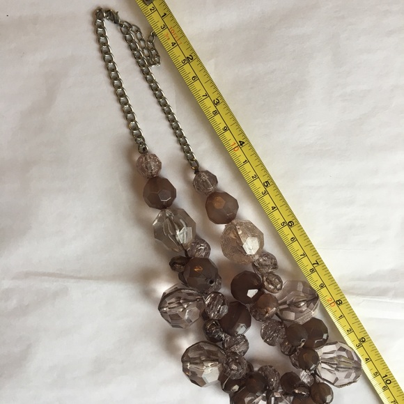 Ladies Smokey coloured necklace - Picture 2 of 3